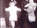 Peter und Magdalena Braun mit Kindern Elisabeth und Johann 1936